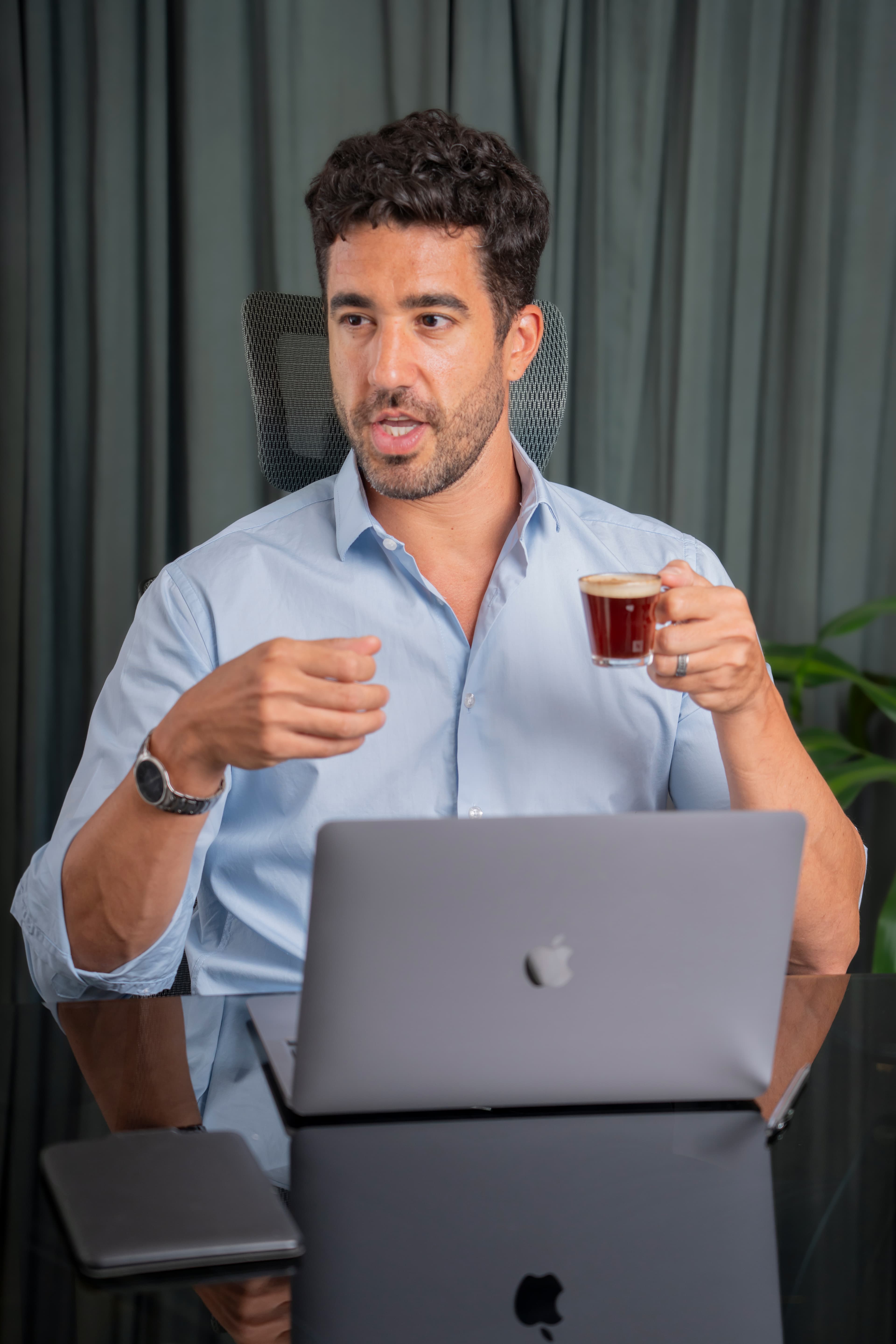 Patricio Rodríguez trabajando